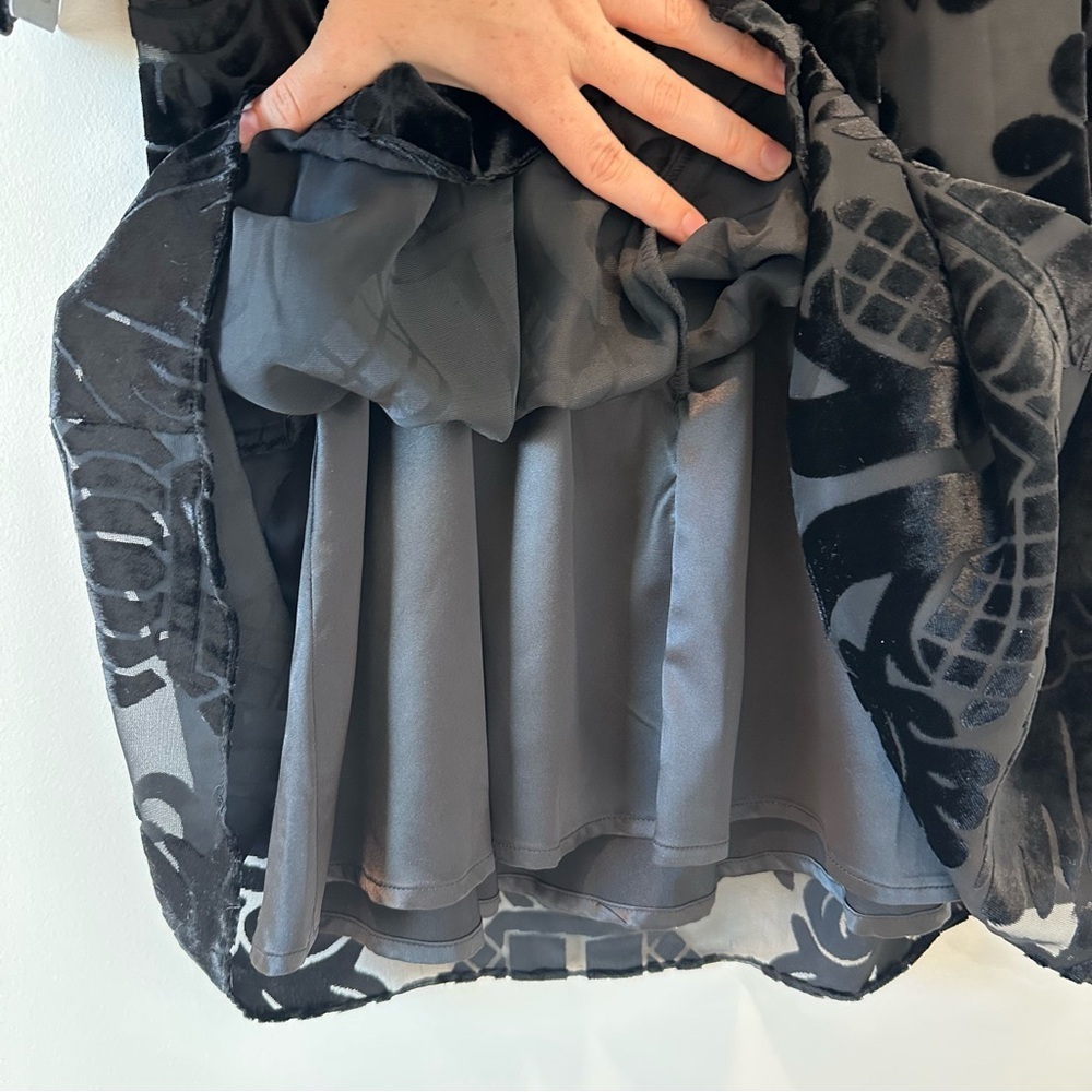 Eliza J black burnout velvet bell-sleeve fit flare cocktail dress Mini Formal - Picture 11 of 12